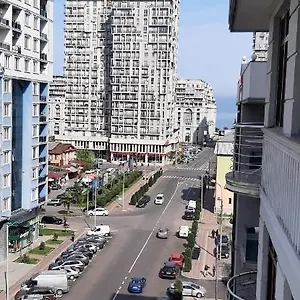 https://apartment-on-javakhishvili-3.batumihotels.net